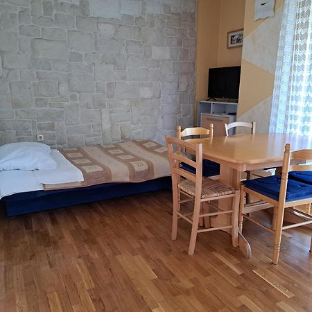 מאלינסקה Apartments Sabina I Grapes מראה חיצוני תמונה