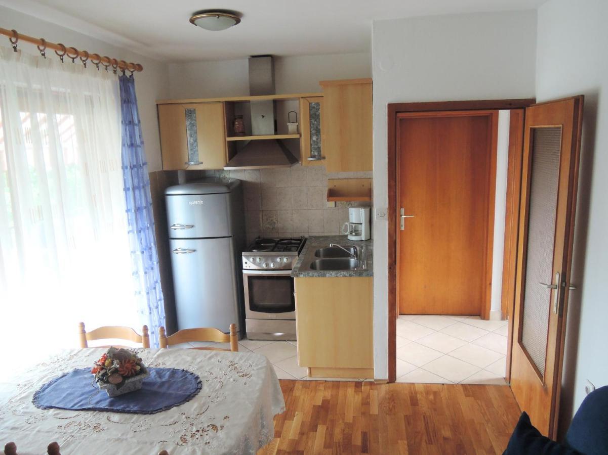מאלינסקה Apartments Sabina I Grapes מראה חיצוני תמונה
